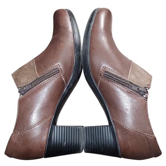 Clark's Brown Side Zip 2.5 Block Heel Leather Ankle Buckle Boots Size 9.5 - Picture 3 of 6
